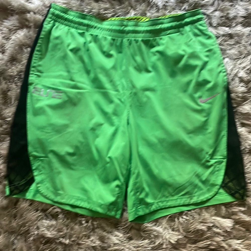 Men’s Nike Dri-Fit Elite Basketball Shorts, Size XL